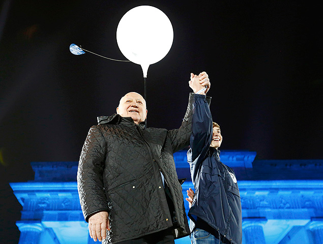 Ex-líder soviético Mikhail Gorbachev participa da celebração dos 25 anos do fim do Muro de Berlim