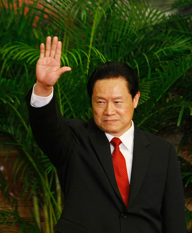 Ex-membro do Comit Permanente chins, Zhou Yongkang foi acusado de aceitar subornos e de abuso de poder