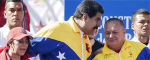 Maduro conversa com Cabello durante evento em Caracas (Juan Barreto/AFP) Maduro conversa com Cabello durante evento em Caracas (Juan Barreto/AFP)