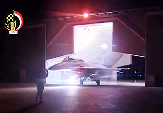 Caa F-16  preparado para decolar e bombardear posies de aliados do Estado Islmico