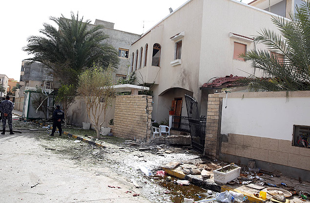 Residncia de embaixador iraniano foi alvo de atentado a bomba em Trpoli, na Lbia
