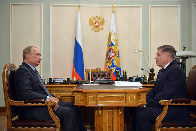 Presidente Vladimir Putin em encontro com lder da Justia russa, em foto divulgada nesta sexta (13)