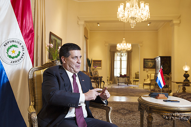 Horacio Cartes durante entrevista  Folha na residncia oficial da Presidncia do Paraguai