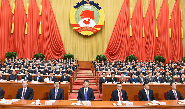 O secretrio-geral do Partido Comunista Chins, Xi Jinping (centro), em sesso do Congresso Nacional do Povo