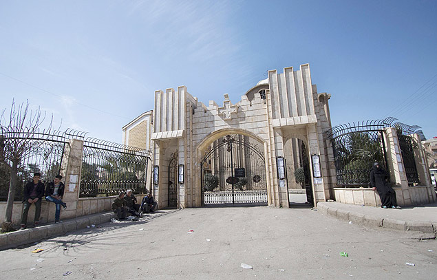 Igreja em cidade assria controlada pelo EI foi destruda no Domingo de Pscoa