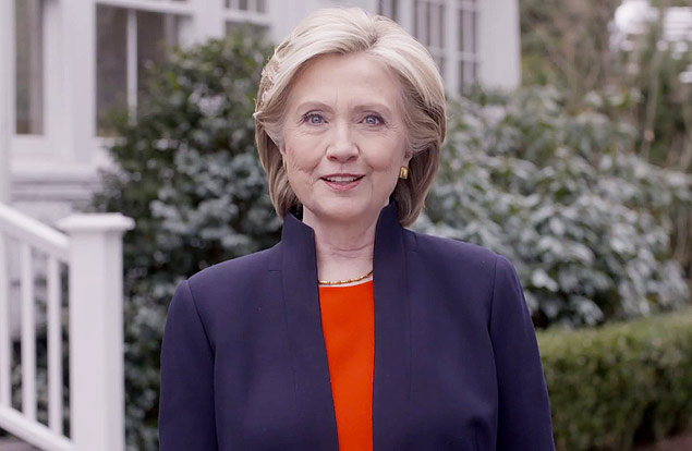 Em vdeo, Hillary Clinton anuncia no domingo (12) a sua pr-candidatura  Casa Branca