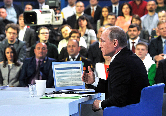 O presidente russo participa da conferncia anual "Conversa com Vladimir Putin" em Moscou