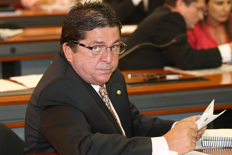 Deputado federal Stepan Nercessian (PPS-RJ) participa de sesso na Comisso de Relaes Exteriores da Cmara dos Deputados, em Braslia, em 2011