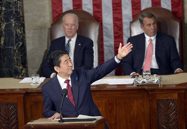 O primeiro-ministro japons Shinzo Abe fala durante uma sesso do Congresso Americano