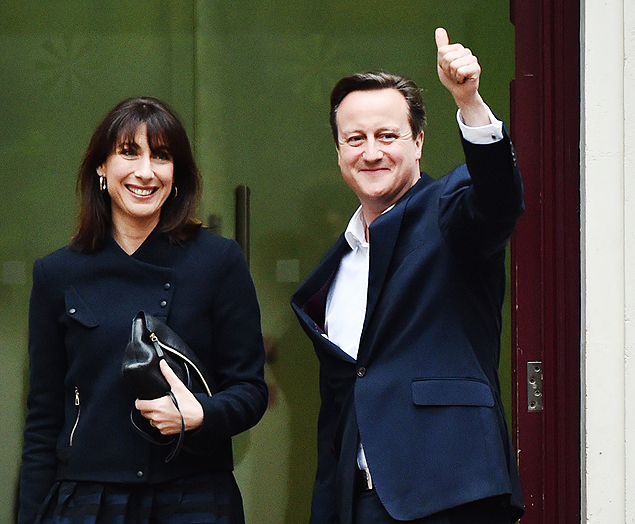 Lder do Partido Conservador, o primeiro-ministro David Cameron consegue permanecer no cargo