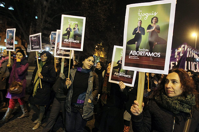Ativistas chilenas participam de protesto pelo aborto 'livre e gratuito'; prtica  proibida em qualquer situao no pas