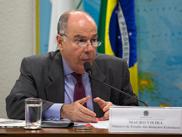 O ministro das Relaes Exteriores, Mauro Vieira,  questionado por parlamentares no Congresso