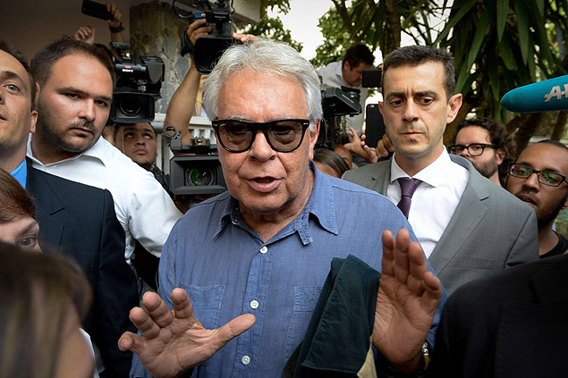 El ex premier español Felipe Gonzalez llega a su encuentro con el ex alcalde de Caracas, Antonio Ledezma, en prisión domiciliaria 