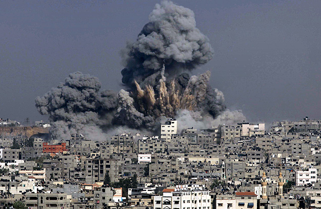 Exploso de ataque israelense na Faixa de Gaza, em julho de 2014; confronto fez mais de 2.300 mortos