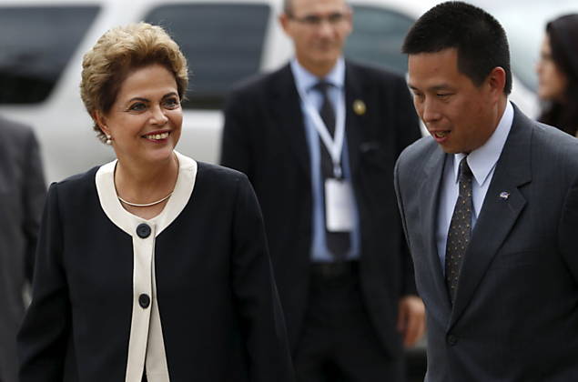 Dilma Rousseff com Eugene Tu, diretor do centro de pesquisas da Nasa em Mountain View