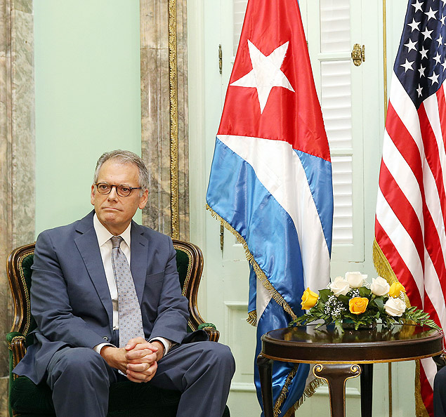 O encarregado de negcios da Embaixada dos EUA em Cuba, Jeffrey DeLaurentis, em evento em julho 
