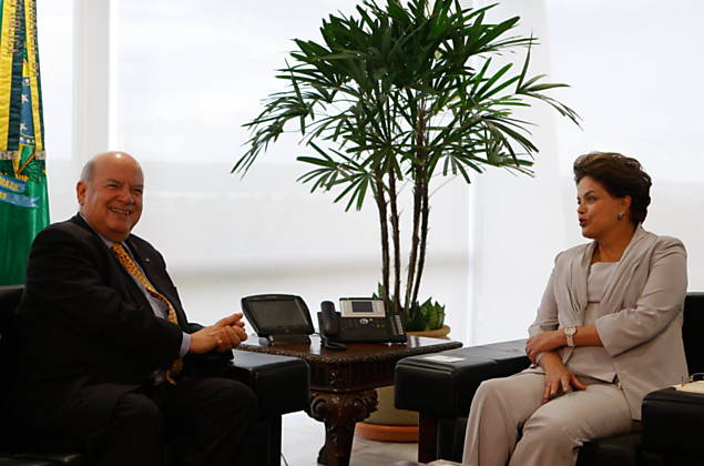 Jos Miguel Insulza, ex secretario general de la OEA, junto a la presidenta de Brasil, Dilma Rousseff