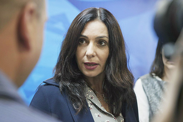 Ministra da Cultura israelense, Miri Regev, cortou fundos para pea e ameaou grupo infantil 