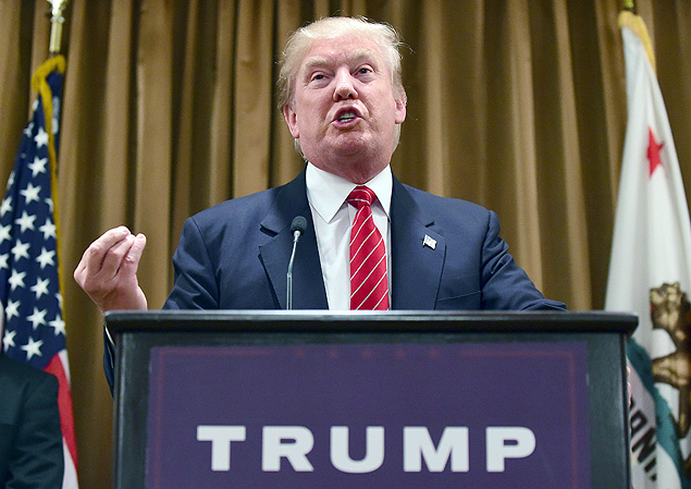 O magnata e pr-candidato republicano Donald Trump discursa em evento num hotel de Beverly Hills 