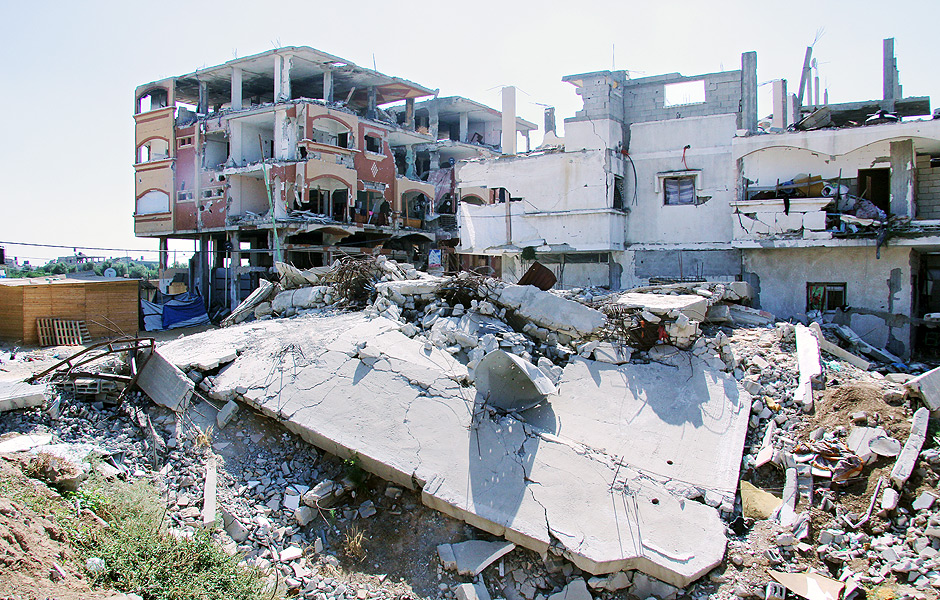 Edifcios destrudos na faixa de Gaza durante a guerra entre o Hamas e o governo de Israel