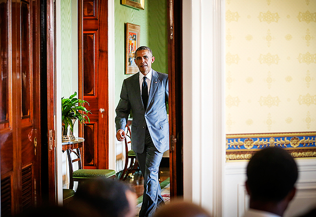 Barack Obama percorre a Casa Branca; presidente planeja arrecadar US$ 1 bilho para sua fundao