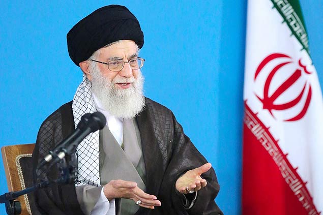O líder supremo do Irã, Ali Khamenei, criticou Israel em mensagem na internet nesta quarta-feira