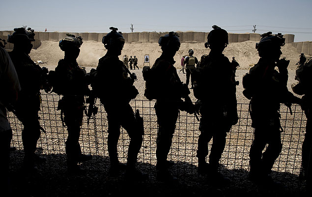 Militares iraquianos treinam em Bagd, no Iraque: pas combate faco Estado Islmico com ajuda dos EUA