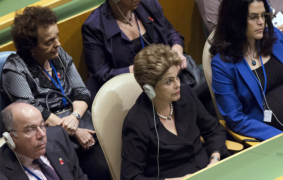 Com a filha Paula, Dilma Rousseff acompanha discurso do papa Francisco em evento da ONU em Nova York sobre sustentabilidade