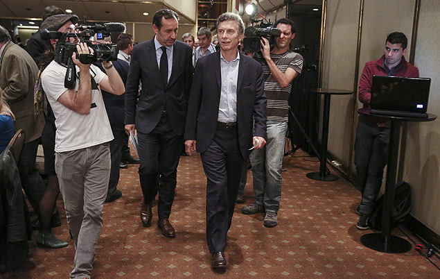 O chefe de governo de Buenos Aires, Mauricio Macri, chega a hotel para entrevista  mdia internacional 