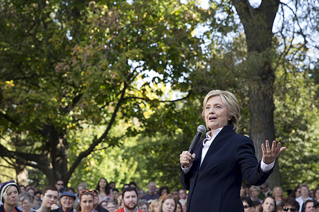 A pr-candidata democrata Hillary Clinton durante evento de campanha em Iowa