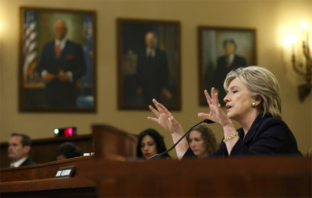 Hillary Clinton durante pronunciamento sobre o atentado na Lbia em 2012