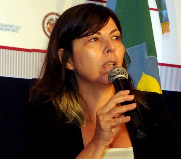 Silvina Batakis, que assumir o Ministrio da Economia da Argentina se Scioli se eleger