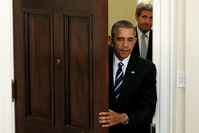 O presidente Barack Obama e o secretrio de Estado John Kerry antes do anncio do veto ao oleoduto 