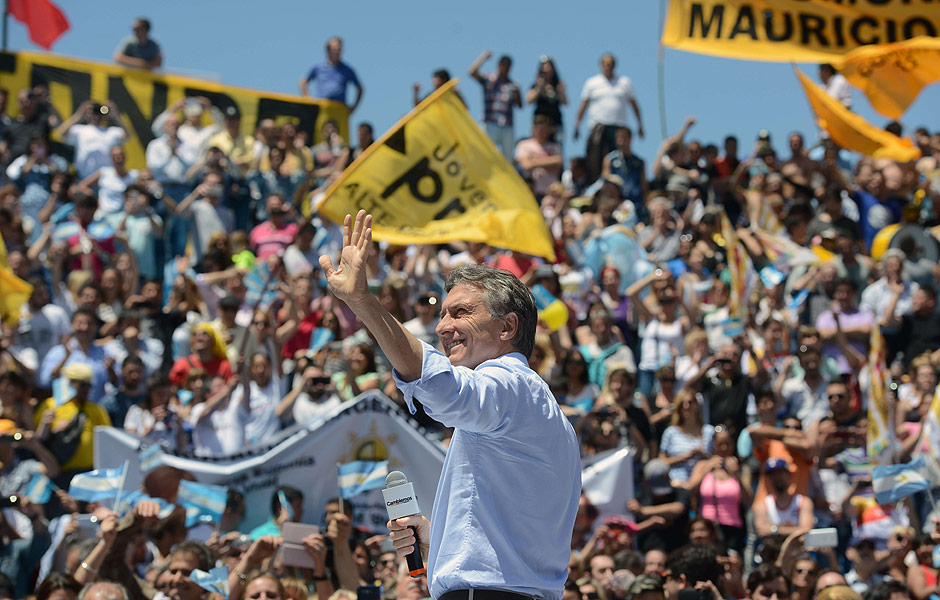 Maur�cio Macri, candidato de oposi��o, lidera disputa presidencial na Argentina