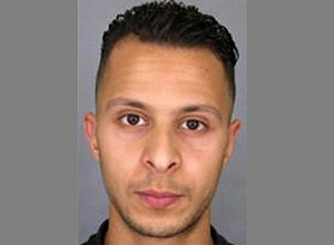 This handout picture released in a "appel a temoins" (call for witnesses) by the French Police information service (SICOP) on November 15, 2015 shows a picture of Abdeslan Salah, suspected of being involved in the attacks that occured on November 13, 2015 in Paris. Islamic State jihadists claimed a series of coordinated attacks by gunmen and suicide bombers in Paris on November 13 that killed at least 129 people in scenes of carnage at a concert hall, restaurants and the national stadium. AFP PHOTO / POLICE NATIONALE RESTRICTED TO EDITORIAL USE - MANDATORY CREDIT "AFP PHOTO / POLICE NATIONALE " - NO MARKETING NO ADVERTISING CAMPAIGNS - DISTRIBUTED AS A SERVICE TO CLIENTS ORG XMIT: -02