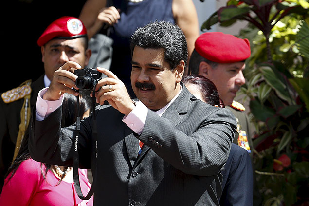 O presidente da Venezuela, Nicols Maduro, recebe o emir do Qatar na quarta-feira (25) em Caracas