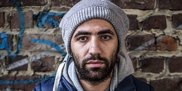 Abdalziz Alhamza, 24, cofundador de coletivo de ativistas que atua em Raqqa, na Síria