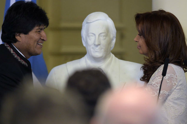 Com Evo Morales, Cristina inaugura busto de N�stor Kirchner na Casa Rosada