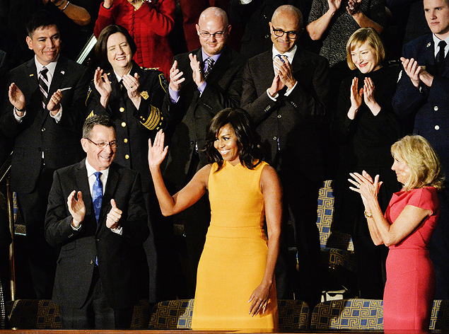 Primeira-dama dos EUA, Michelle Obama,  aplaudida antes de discurso de Obama