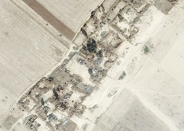 Satellite images back up evidence of deliberate mass destruction in Peshmerga-controlled Arab villagesCrdito: Reproduo/Anistia Internacional