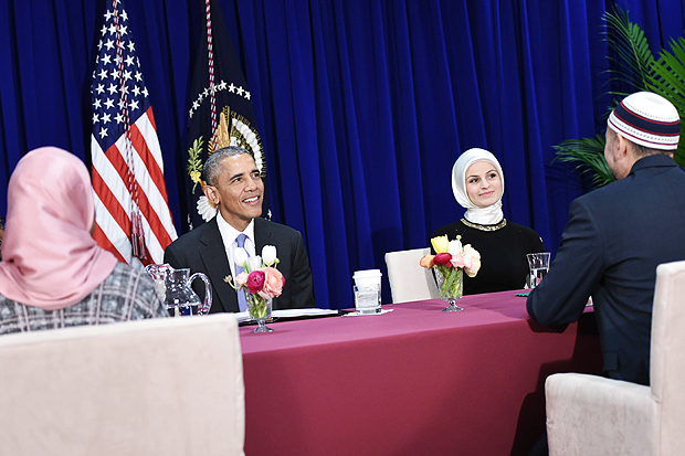 Lder dos EUA, Barack Obama, participa de mesa-redonda com membros da comunidade muulmana