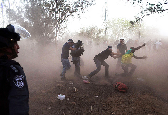 Em junho de 2014, polcia israelense entrou em confronto com solicitantes de asilo que estavam em Holot