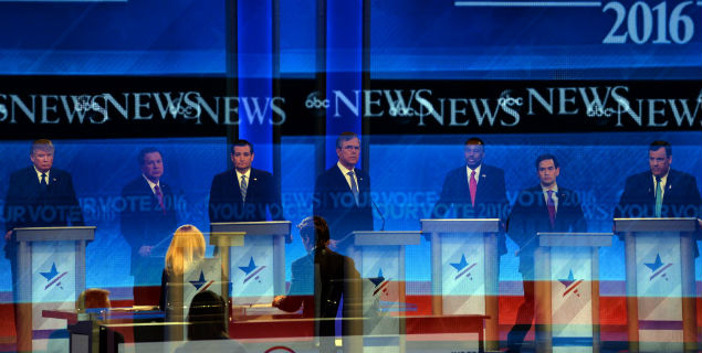 exposure picture shows candidates participating in the Republican Presidential Candidates Debate on February 6, 2016 at St. Anselm's College Institute of Politics in Manchester, New Hampshire. Seven Republicans campaigning to be US president are in a fight for survival in their last debate Saturday before the New Hampshire primary, battling to win over a significant number of undecided voters. / AFP / JEWEL SAMAD