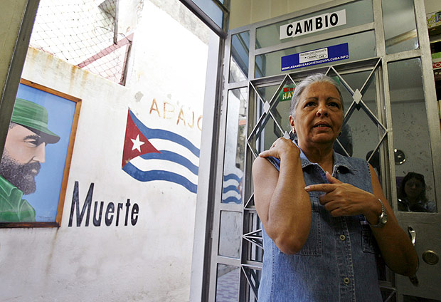 Dissidente cubana Marta Beatriz Roque d entrevista em Havana em setembro de 2007