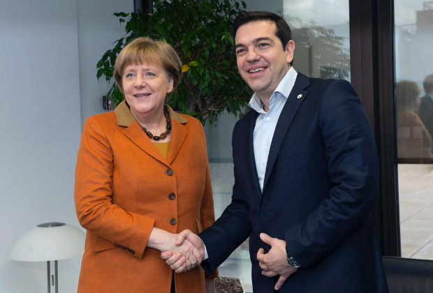 Chancellor Angela Merkel (L) shakes hands with Greek Prime Minister Alexis Tsipras (R) during a European Union leaders' summit with Turkey on the migrants crisis at the European Council in Brussels, on March 7, 2016. EU leaders held a summit with Turkey's prime minister on March 7 in order to back closing the Balkans migrant route and urge Ankara to accept deportations of large numbers of economic migrants from overstretched Greece. The European Union is hardening its stance in a bid to defuse the worst refugee crisis since World War II by increasingly putting the onus on Turkey and EU member Greece in return for aid. / AFP / POOL / JOHN THYS ORG XMIT: BELGIUM-EU-SUMMIT-TURKY