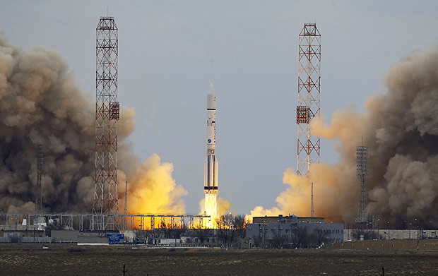 The Proton-M rocket, carrying the ExoMars 2016 spacecraft to Mars, blasts off from the launchpad at the Baikonur cosmodrome, Kazakhstan, March 14, 2016. REUTERS/Shamil Zhumatov TPX IMAGES OF THE DAY ORG XMIT: SZH02