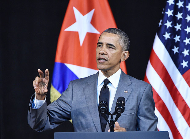US President Barack Obama delivers a speech at the Gran Teatro de la Habana in Havana on March 22, 2016. During his address to Cubans Obama said he has come to Cuba to 'bury last remnant' of Cold War. AFP PHOTO / Nicholas KAMM ORG XMIT: NKA050
