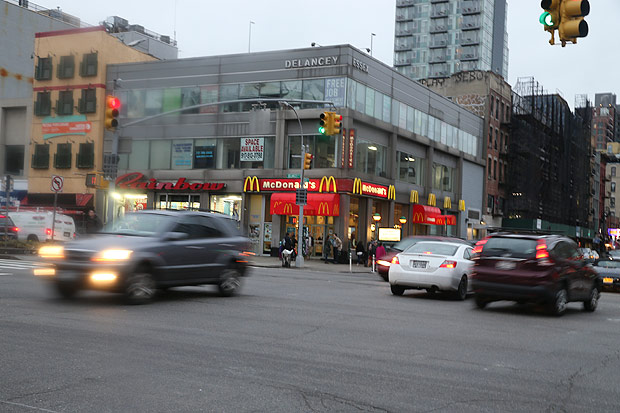 O McDonald's no Lower East Side de Manhattan 
