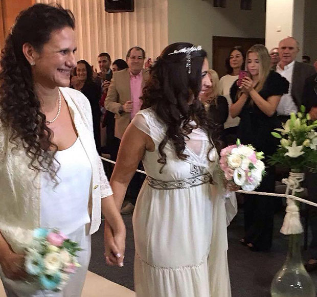 Fotos do casamento das advogadas Vicky Escobar e Romina Charur, em Buenos Aires, no dia 10 de abril de 2016.