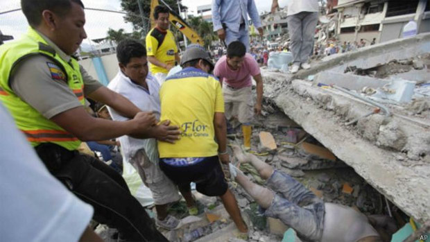 Terremoto no Equador matou mais de 2 mil pessoas